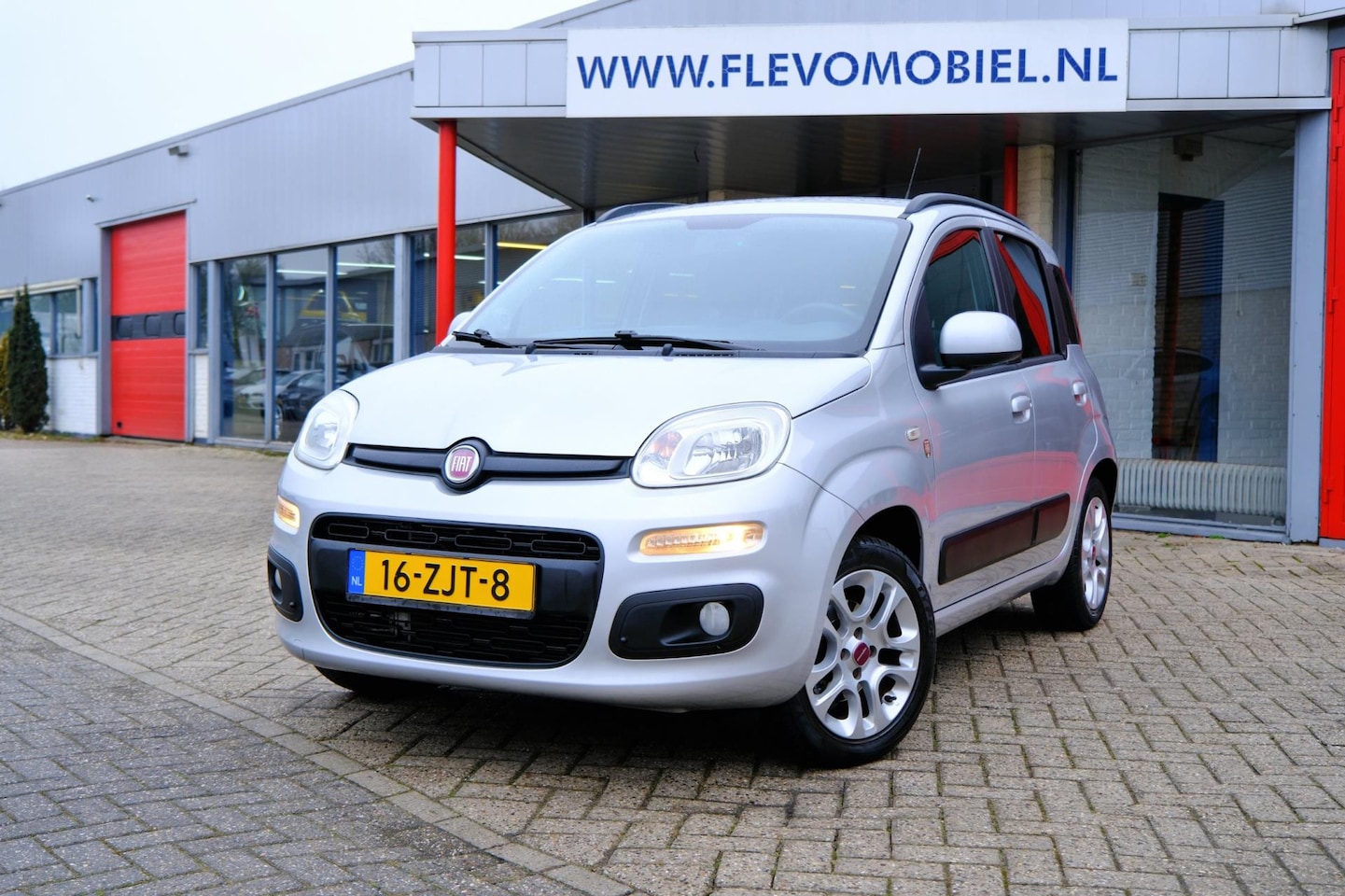 Fiat Panda - 0.9 TwinAir Sempre 5-drs Airco|LMV - AutoWereld.nl