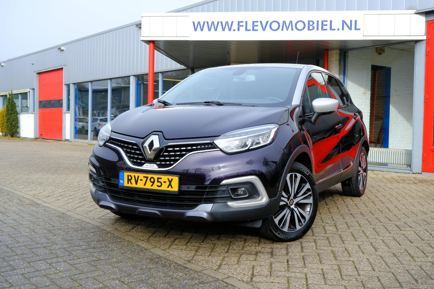 Renault Captur - 1.2 TCe Initiale Paris Leder|Navi|ParkAssist|Cam|LMV - AutoWereld.nl