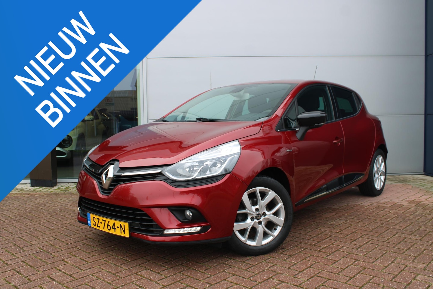 Renault Clio - 0.9 TCe 90pk Limited 5-drs Airco Navi Prima onderhouden - AutoWereld.nl