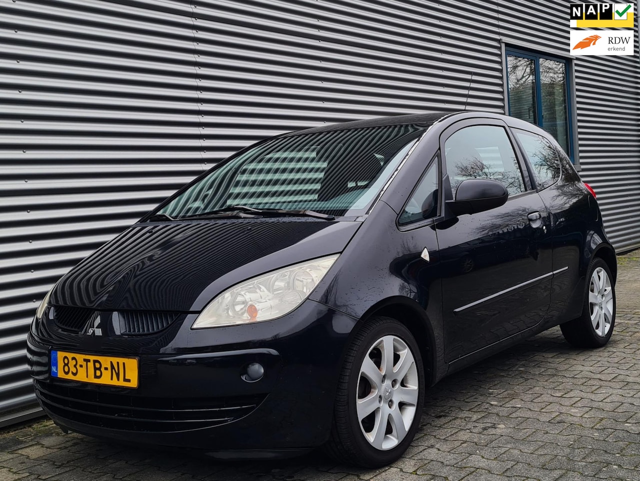 Mitsubishi Colt - 1.3 Heartbeat 3drs 06-2006 Zwart Metallic APK 12-2026!! - AutoWereld.nl