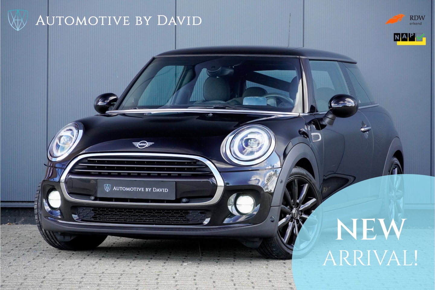MINI Cooper - Hatchback 1.5 136 pk SERIOUS BUSINESS CHILI AUTOMAAT / HARMAN KARDON / HEAD-UP DISPLAY / N - AutoWereld.nl