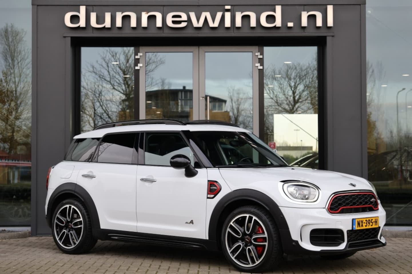 MINI Mini - 2.0 JCW ALL4 *PANO*HenK*SFEER*LEDER*HUD*TREKHAAK*VOL! - AutoWereld.nl