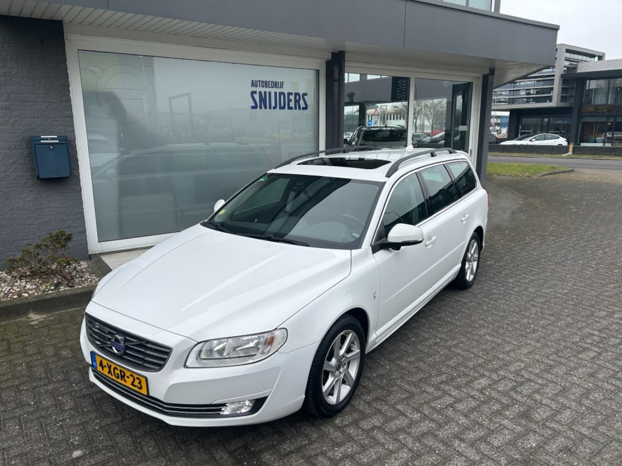 Volvo V70 - 2.0 D4 Nordic 2.0 D4 NORDIC+ - AutoWereld.nl