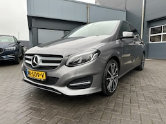Mercedes-Benz B-klasse - B 180 Ambition Navigatie 65000 KM org.ned