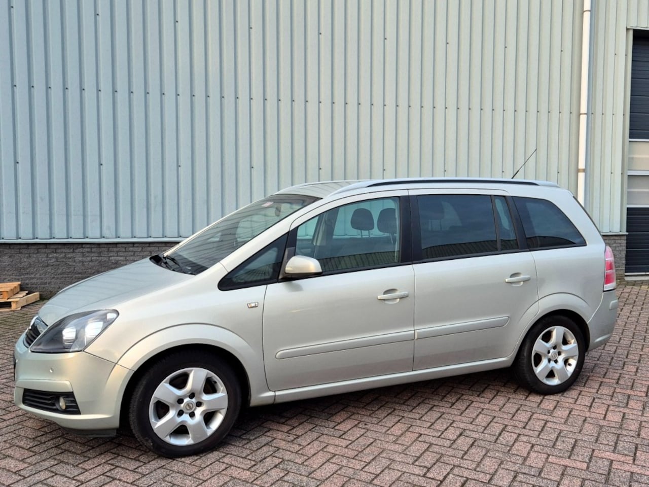Opel Zafira - 2.2 Enjoy. AUTO RIJDT NIET KEYLESS PROBLEEM! - AutoWereld.nl