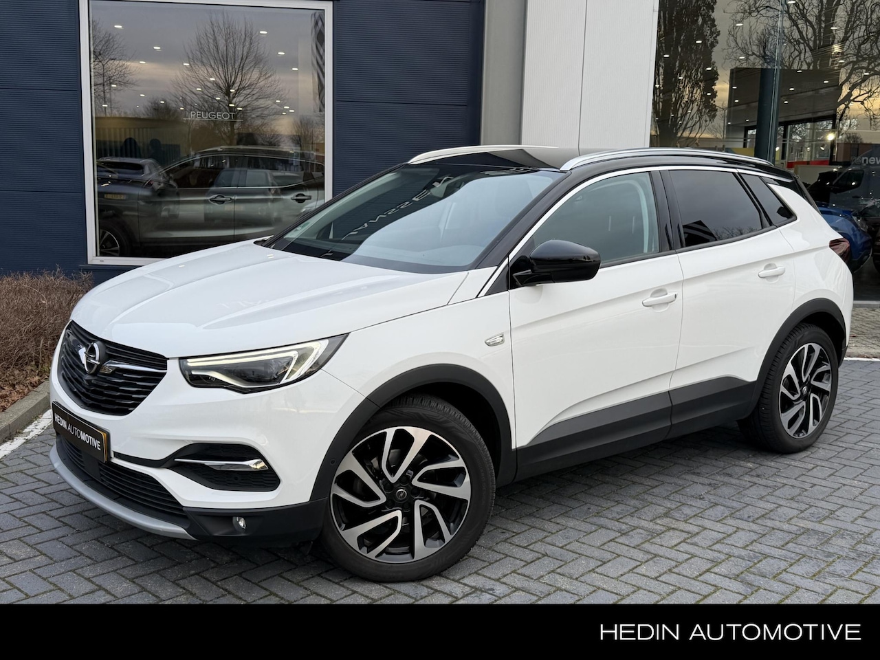 Opel Grandland X - 130 PK Automaat | Stoel/stuurverwarming | Memory stoelen | Trekhaak - AutoWereld.nl
