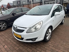 Opel Corsa - 1.2-16V Edition/PANO/TREKHAAK/STOEL & STUUR VERWARMING