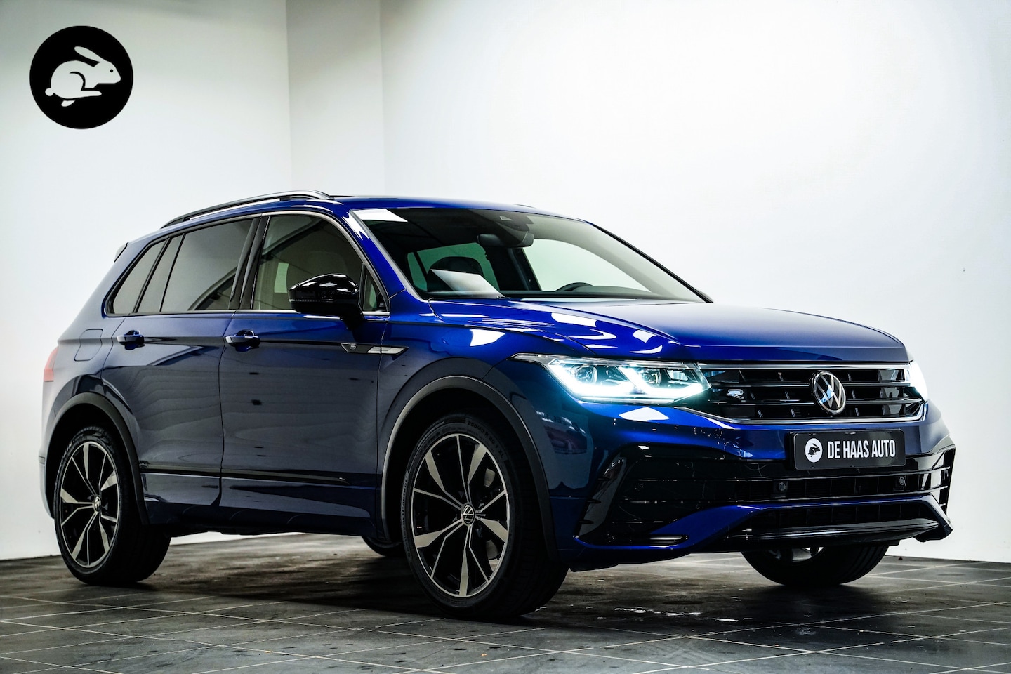 Volkswagen Tiguan - 1.4 TSI eHybrid R-Line Black style|Pano dak|20 inch|Acc - AutoWereld.nl