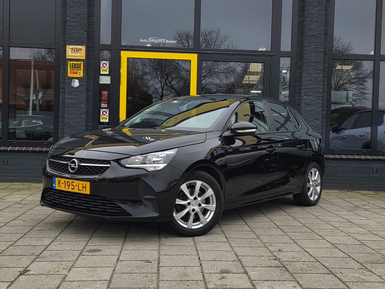 Opel Corsa - 1.2 Edition 100PK | Parkeersensoren Achter | Apple Car | Android Auto | - AutoWereld.nl