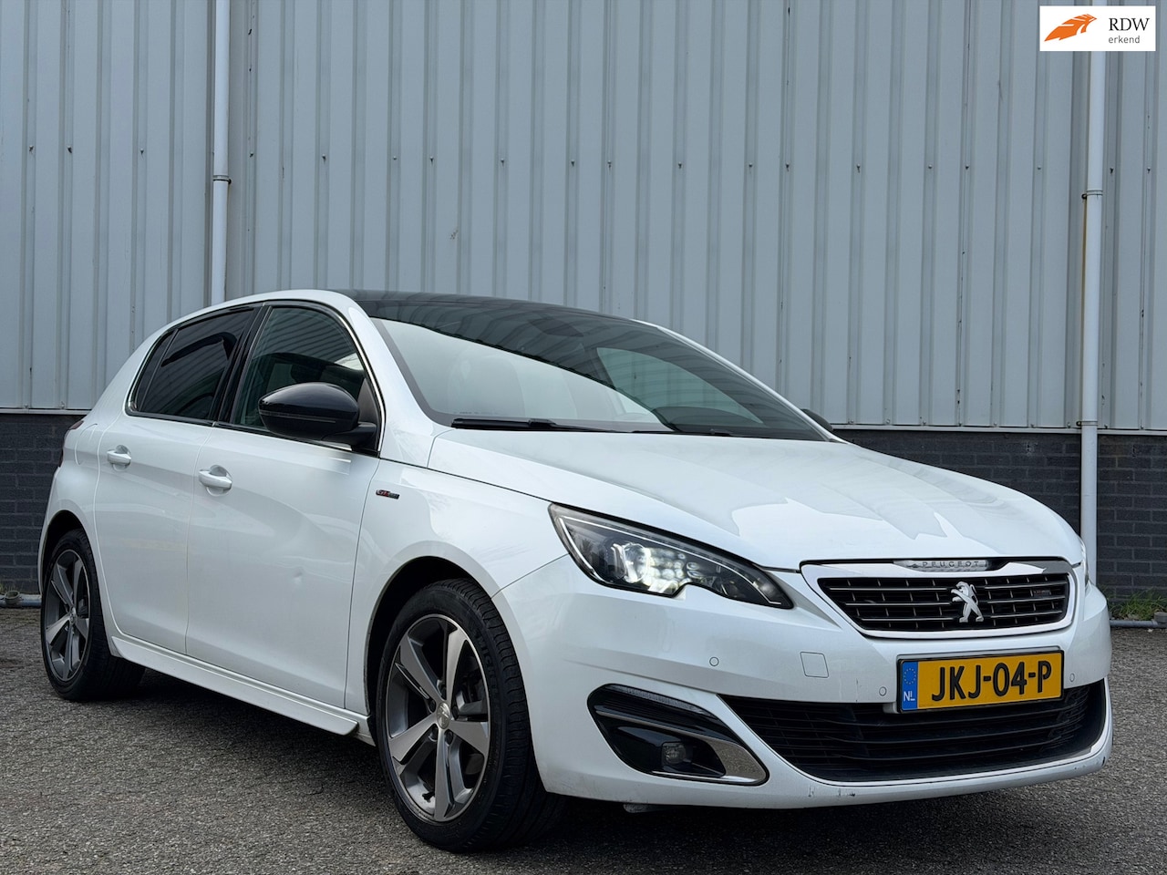 Peugeot 308 - 1.2 GT-line AUTOMAAT/PANO/LED - AutoWereld.nl