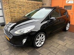 Ford Fiesta - 1.0 EcoBoost Titanium / Panoramadak