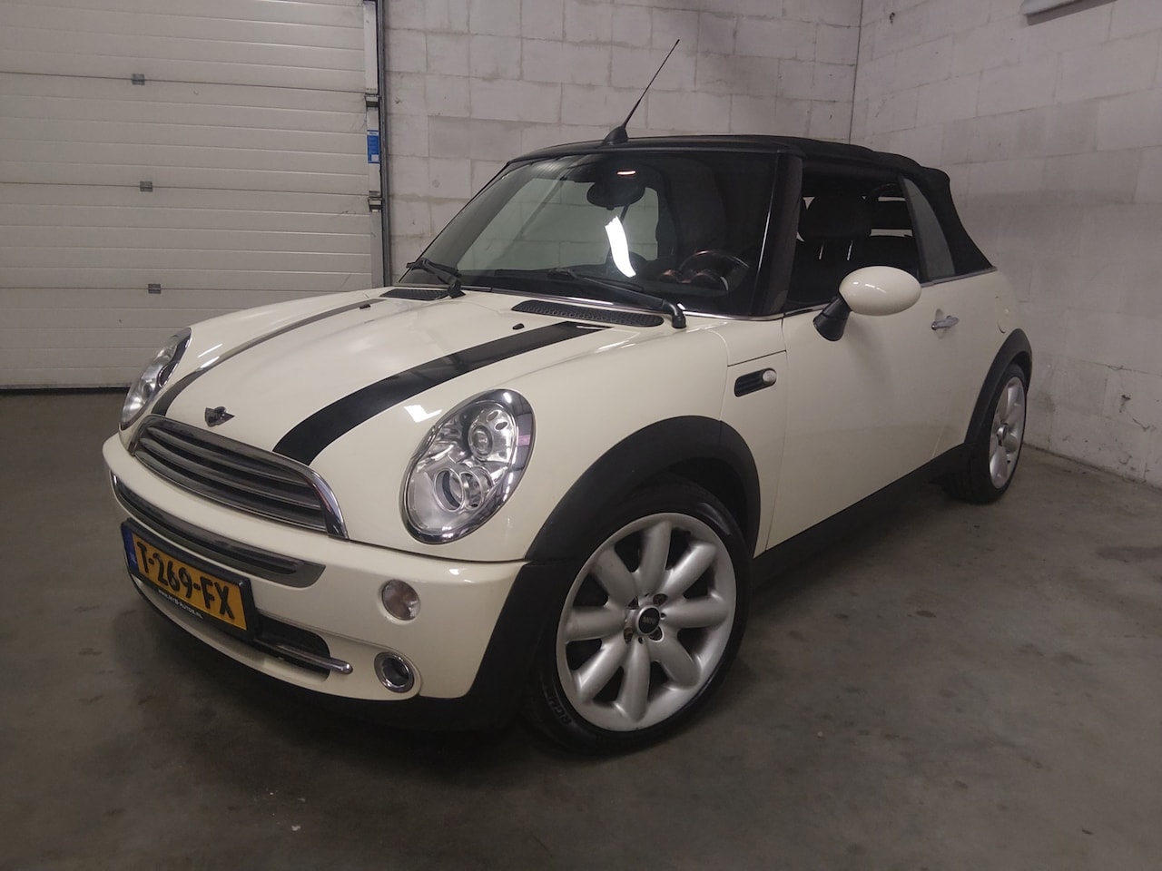 MINI Cabrio - Mini 1.6 Cooper 2007 Airco NW APK - AutoWereld.nl