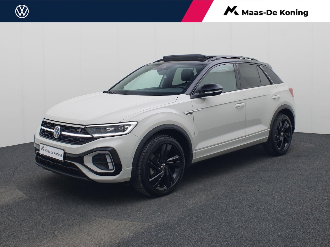 Volkswagen T-Roc - 1.5TSI/150PK R-Line Black Style DSG · Panoramadak · Trekhaak · Apple/Android · Garantie t/ - AutoWereld.nl