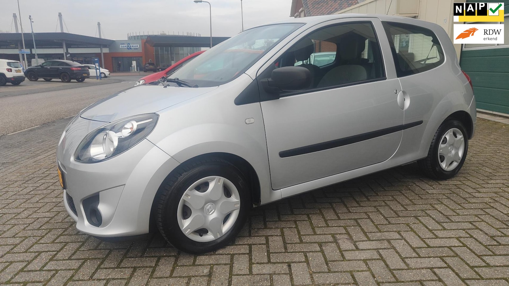 Renault Twingo - 1.2-16V Authentique 1e eigenaar - AutoWereld.nl