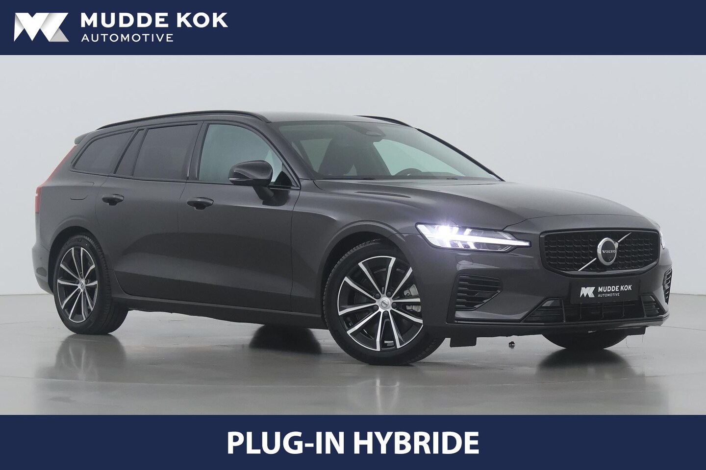 Volvo V60 - T6 Plug-in hybrid Plus Dark | ACC | 360° Camera | BLIS | harman/kardon | Stoel+Stuurverwar - AutoWereld.nl