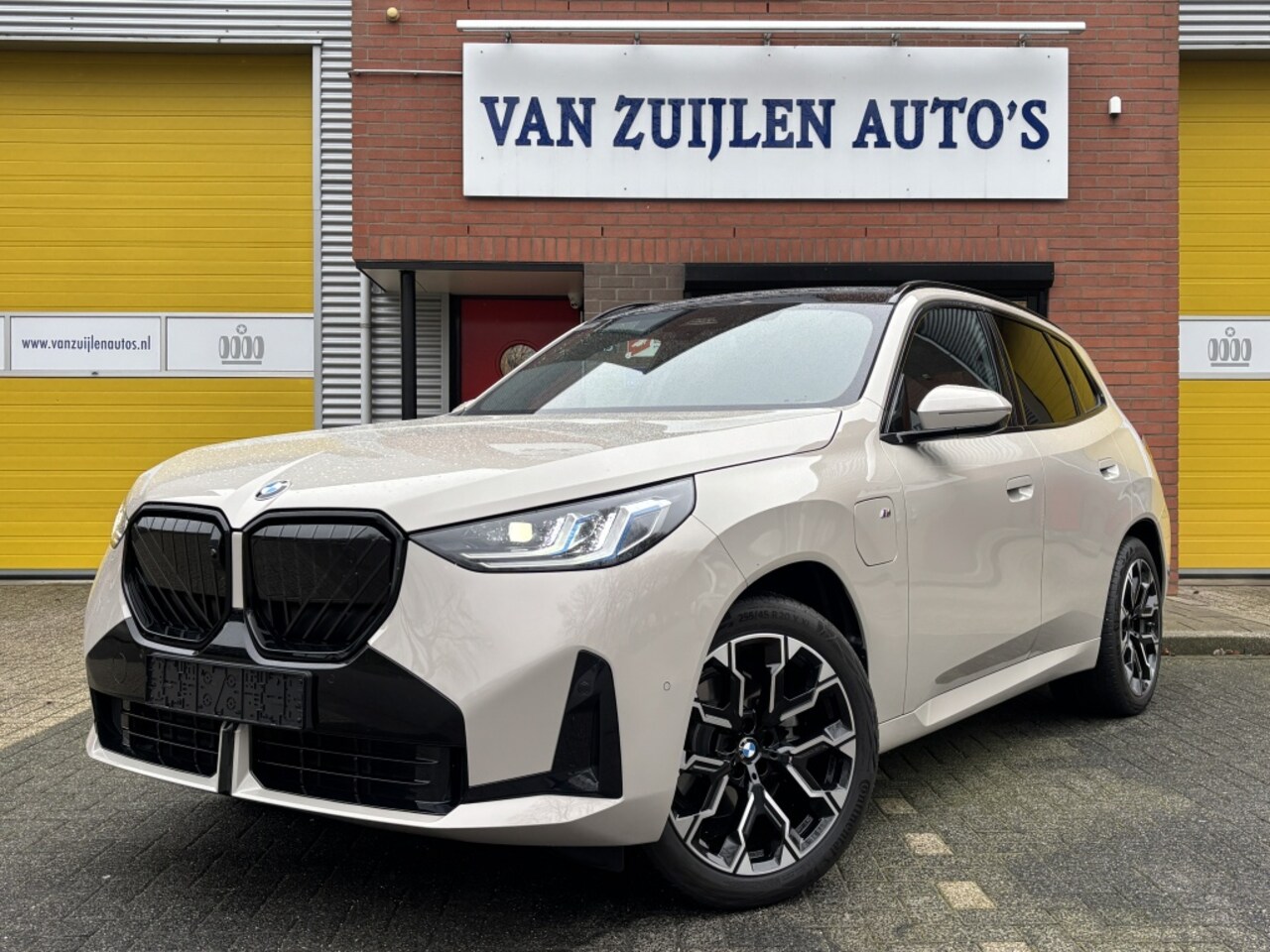 BMW X3 - 30e xDrive M-Sport Panorama Trekhaak Harman Memory 20" - AutoWereld.nl