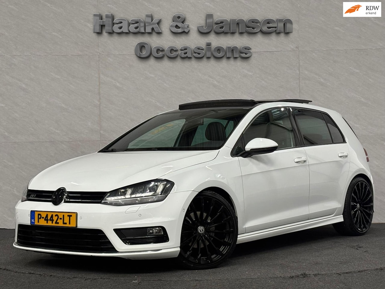Volkswagen Golf - 1.4 TSI ACT DSG R-Line Panodak Pdc Cruise - AutoWereld.nl