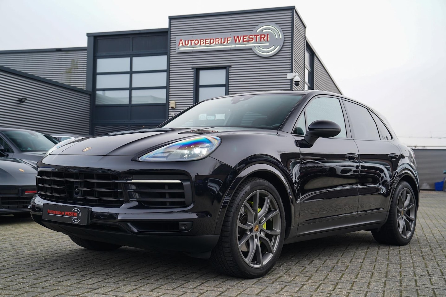 Porsche Cayenne - 3.0 E-Hybrid | Sport Chrono | Panorama | Luxe Leder | Luchtvering | Bose Surround sound | - AutoWereld.nl