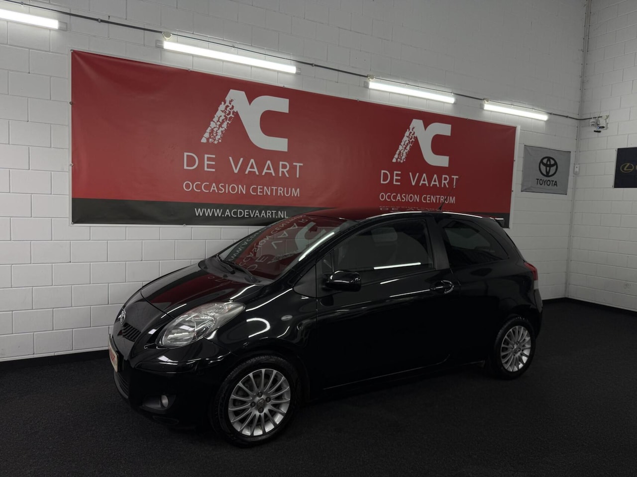 Toyota Yaris - 1.3 VVTi Dynamic 100PK/AIRCO/6BAK/NAP - AutoWereld.nl