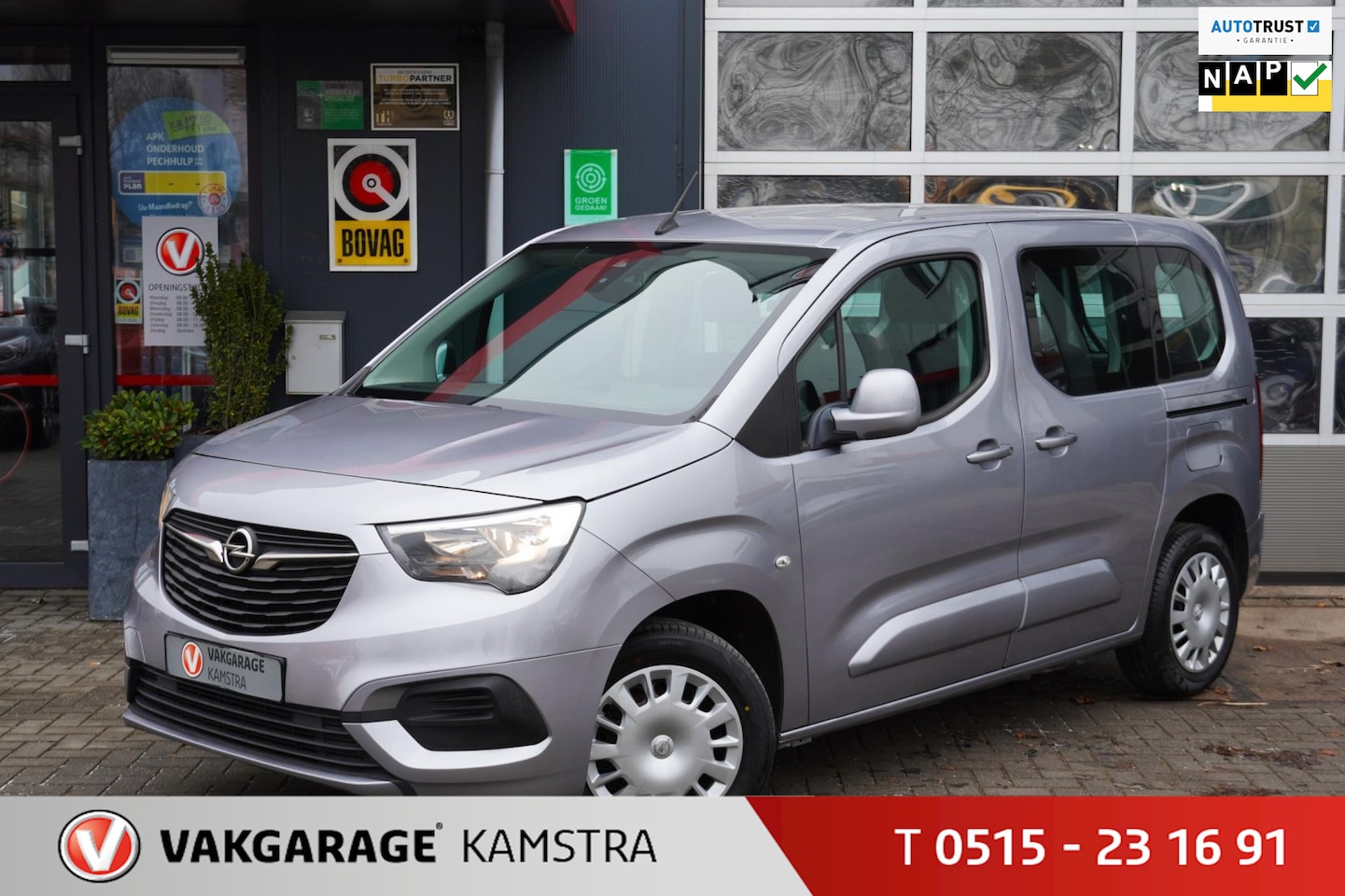 Opel Combo Tour - 1.2T Edition NAP 5-pers/Airco/Cruise/PDC/BT - AutoWereld.nl