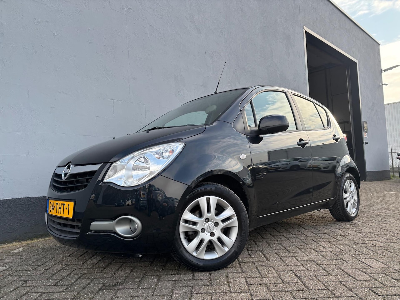 Opel Agila - 1.0 Edition 5-Deurs - Airco - LMV - AutoWereld.nl