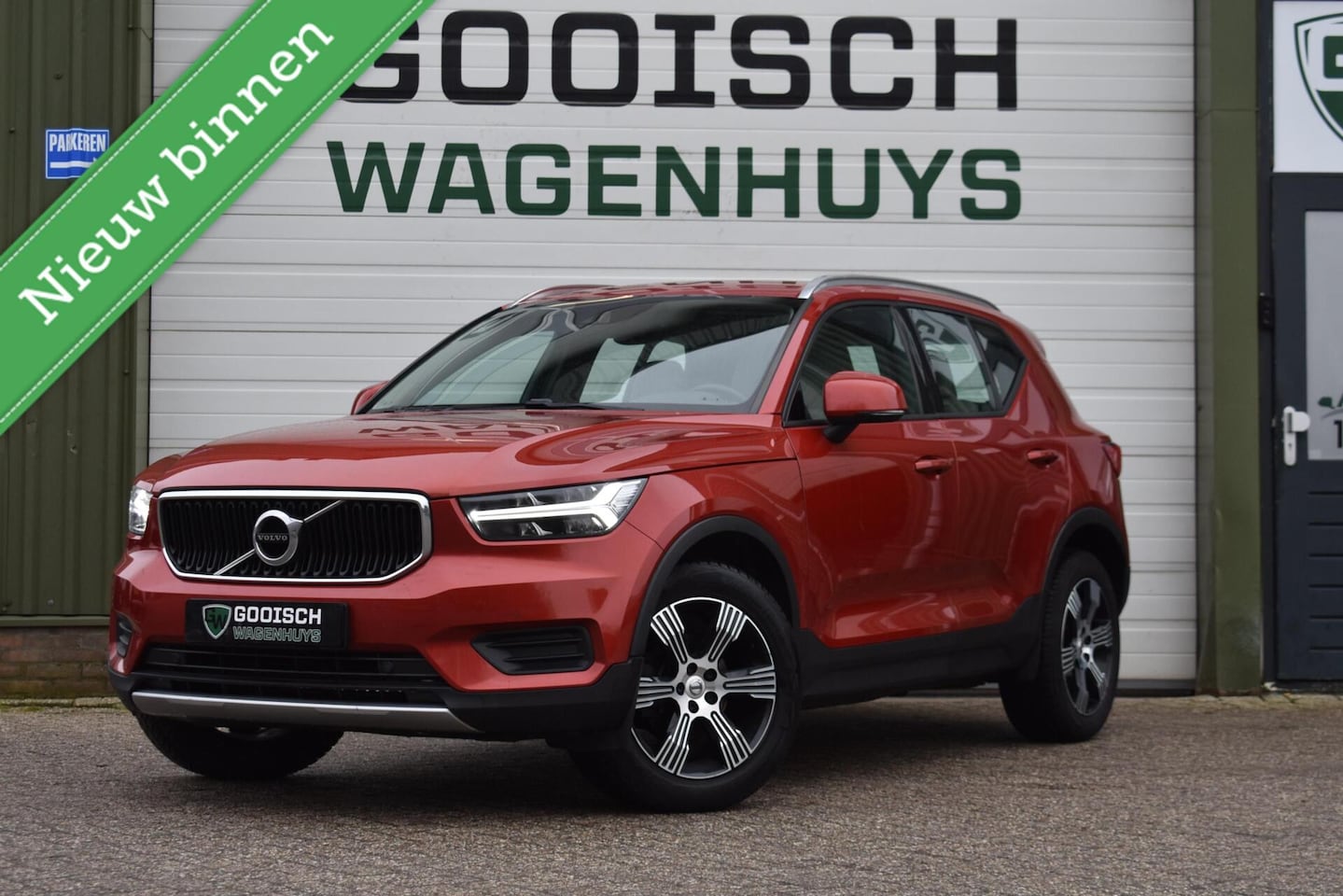 Volvo XC40 - 1.5 T3 Momentum Pro | Leder | Stoelverwarming | - AutoWereld.nl