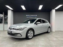 Volkswagen Golf - 1.5 eTSI Lane Assist|Camera| Carplay|Cruise|