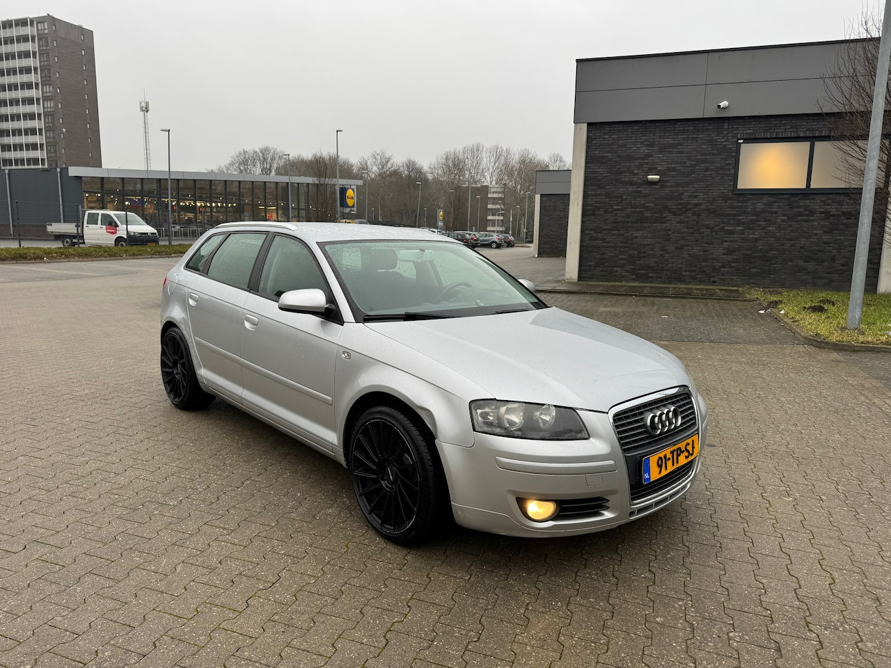 Audi A3 Sportback - 1.6 FSI Ambition 1.6 FSI Ambition - AutoWereld.nl