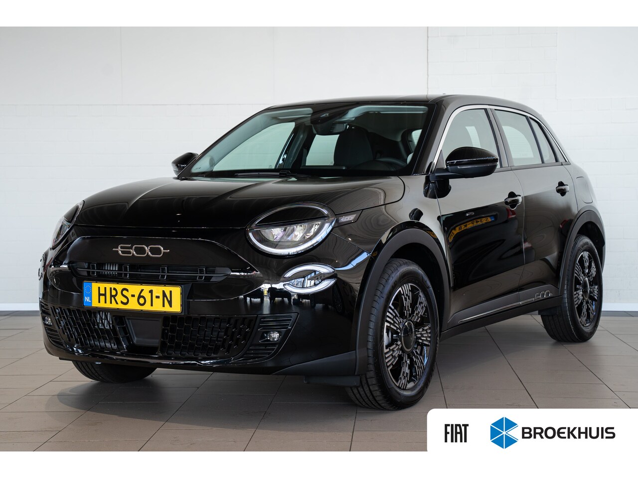 Fiat 600 - 1.2 Hybrid Urban | Apple Carplay & Android Auto | Parkeersensoren | Lichtmetalen velgen | - AutoWereld.nl