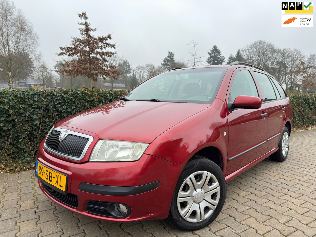 Skoda Fabia Combi - 1.4-16V Elegance , Airco / Cruise / Elec.Pakket / Stuurbekrachtiging. / APK 04-02-2027 - AutoWereld.nl