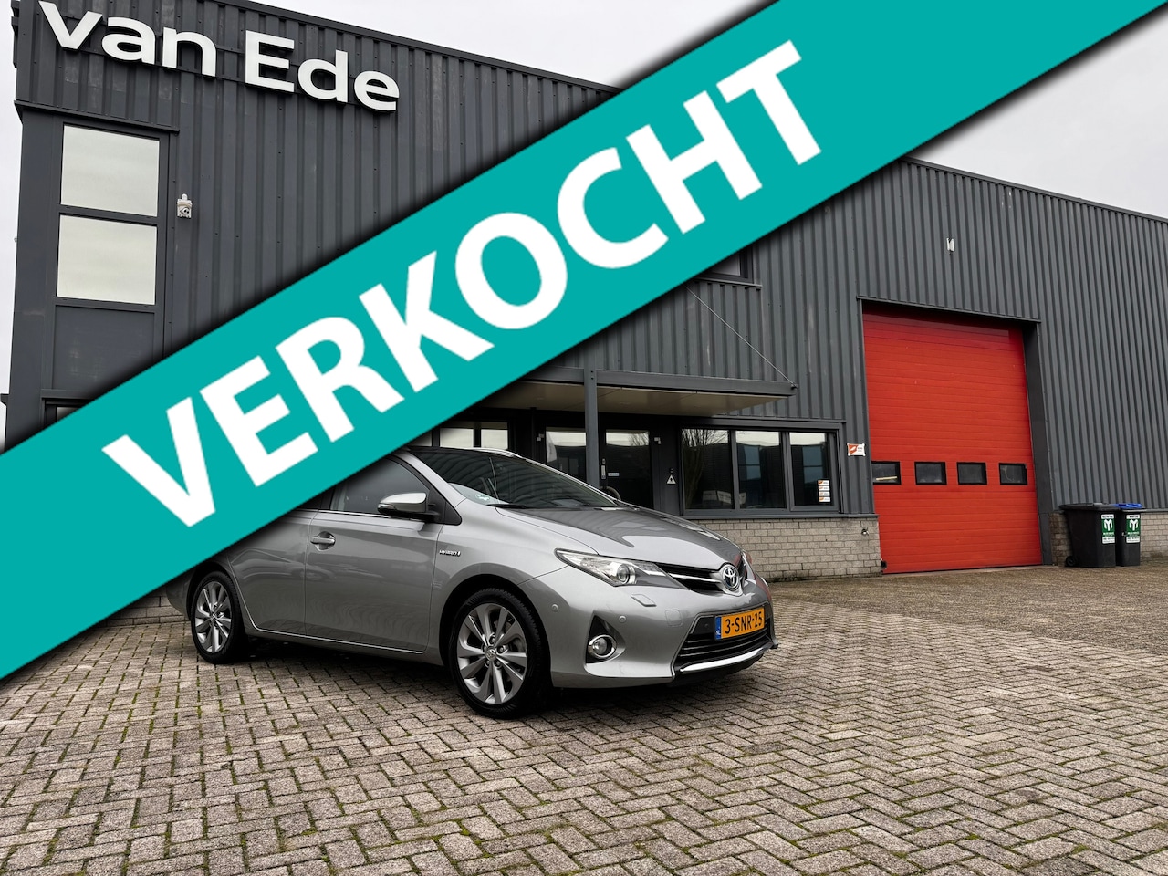 Toyota Auris Touring Sports - 1.8 Hybrid Lease Pro Leer Pano Navi Vol!!! - AutoWereld.nl