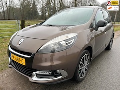 Renault Scénic - 1.2 TCe Bose met trekhaak en onderhoudshistorie erbij