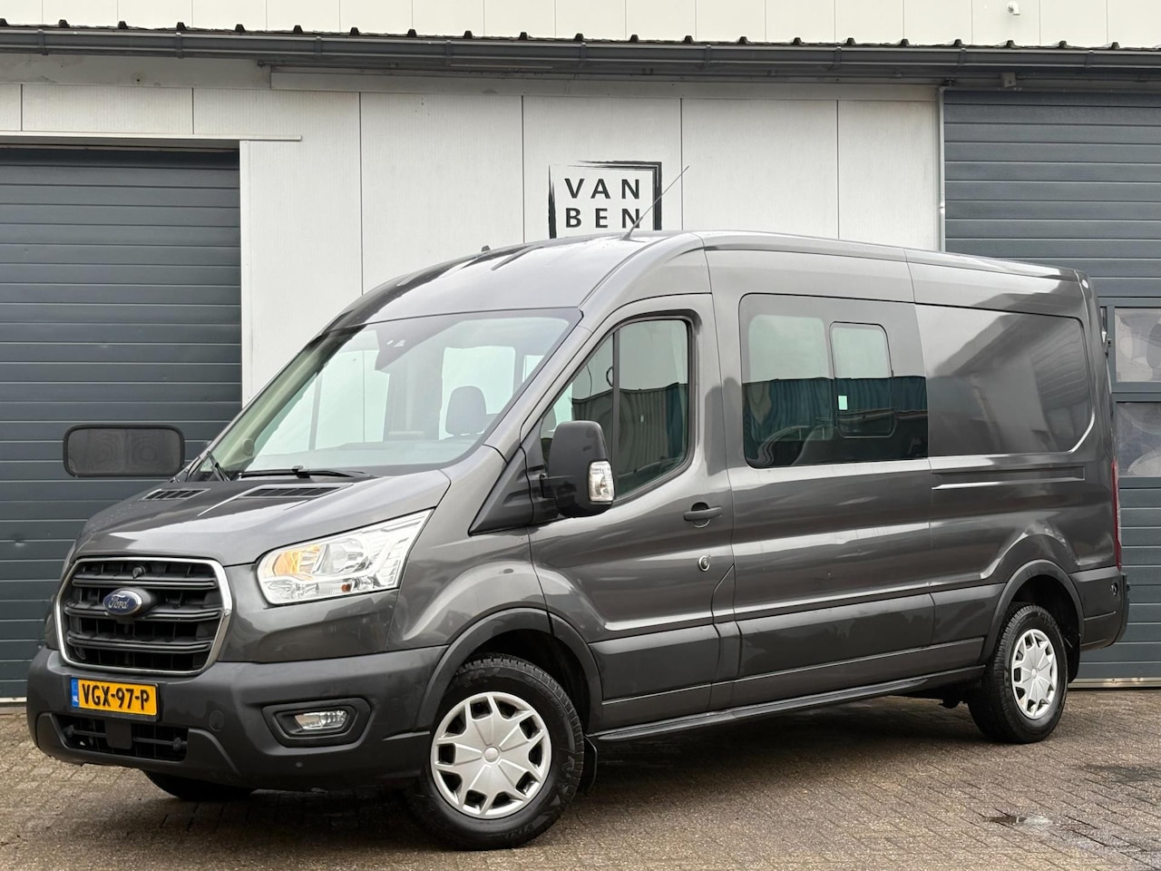 Ford Transit - 2.0TDCi 185pk DC 7-pers. Carplay Camera Airco Cruise - AutoWereld.nl