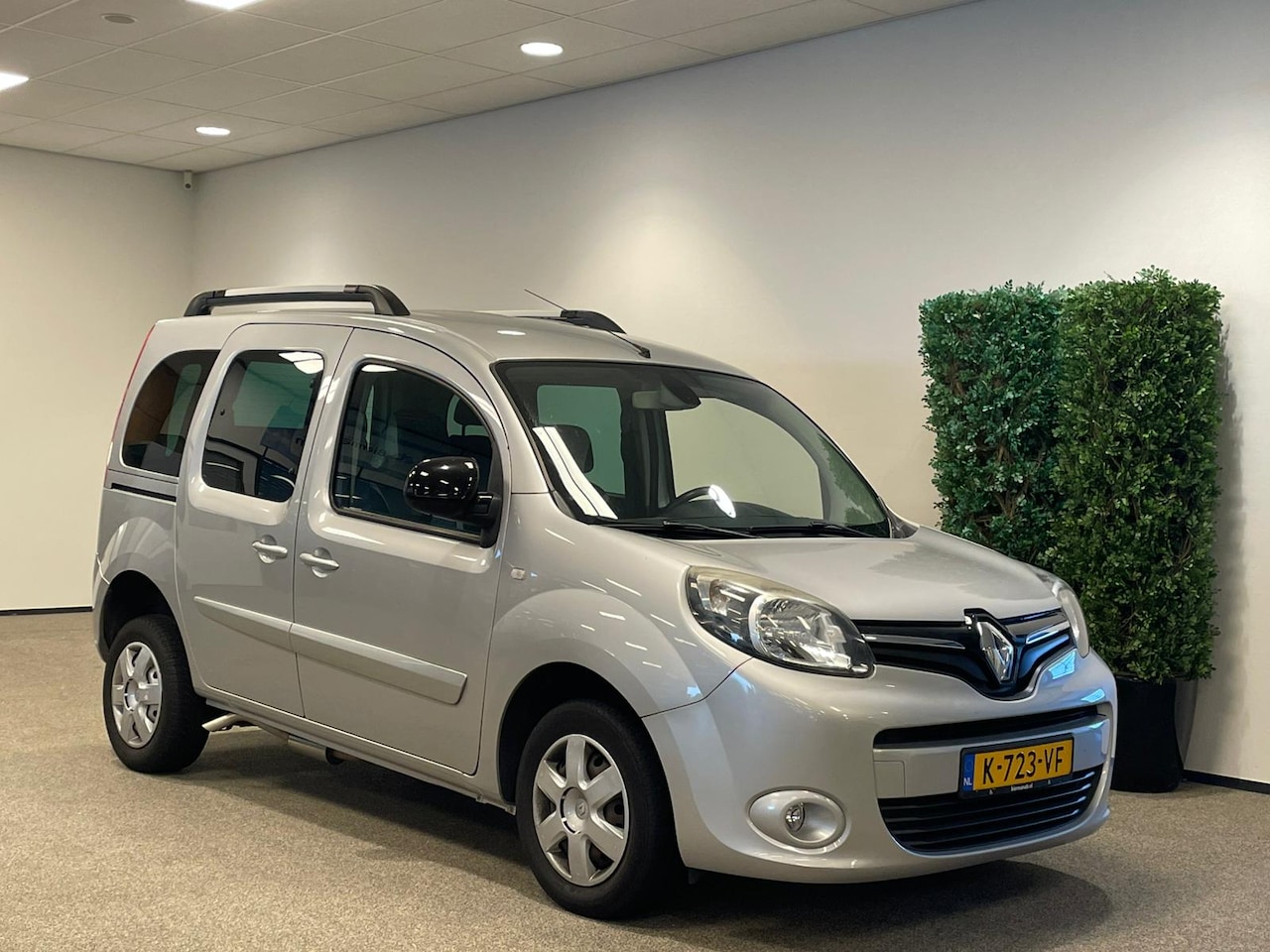 Renault Kangoo - Rolstoelauto Automaat XXL-Ombouw 150cm - AutoWereld.nl
