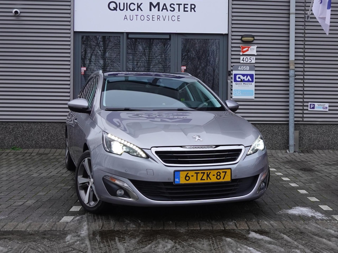 Peugeot 308 SW - 1.2 e-THP Première 1.2 e-THP Première - AutoWereld.nl