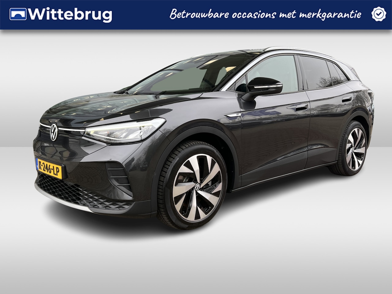 Volkswagen ID.4 - First 204pk 77 kWh / Navigatie / Camera / App-Connect / Stuur & Stoelverwarming / Parkeers - AutoWereld.nl