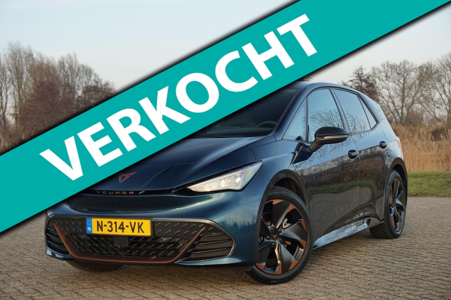 CUPRA Born - Adrenaline One - Aurora Blue - Cupra Drive/Carplay/Camera - AutoWereld.nl