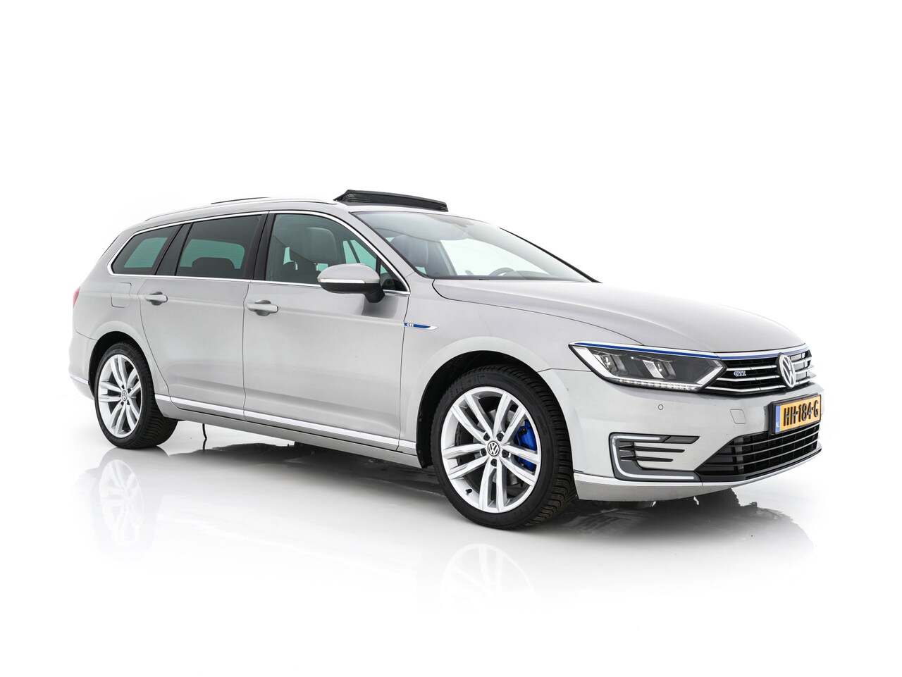 Volkswagen Passat Variant - 1.4 TSI GTE Highline Plug-in Aut. *PANO | LEATHER-ALCANTARA | FULL-LED | CAMERA | NAVI-FUL - AutoWereld.nl