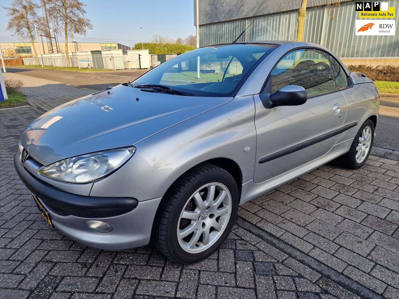 Peugeot 206 CC - 1.6-16V 1.6-16V, Apk, Nap, Goed rijdend, Inruil mogelijk. - AutoWereld.nl