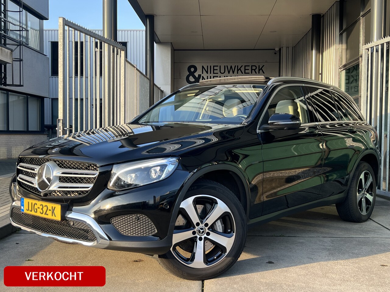 Mercedes-Benz GLC-klasse - 350e 4MATIC Ambition Hybride | LEDER | TREKHAAK | SCHUIF/KANTELDAK | 360 CAMERA | NAVI | A - AutoWereld.nl