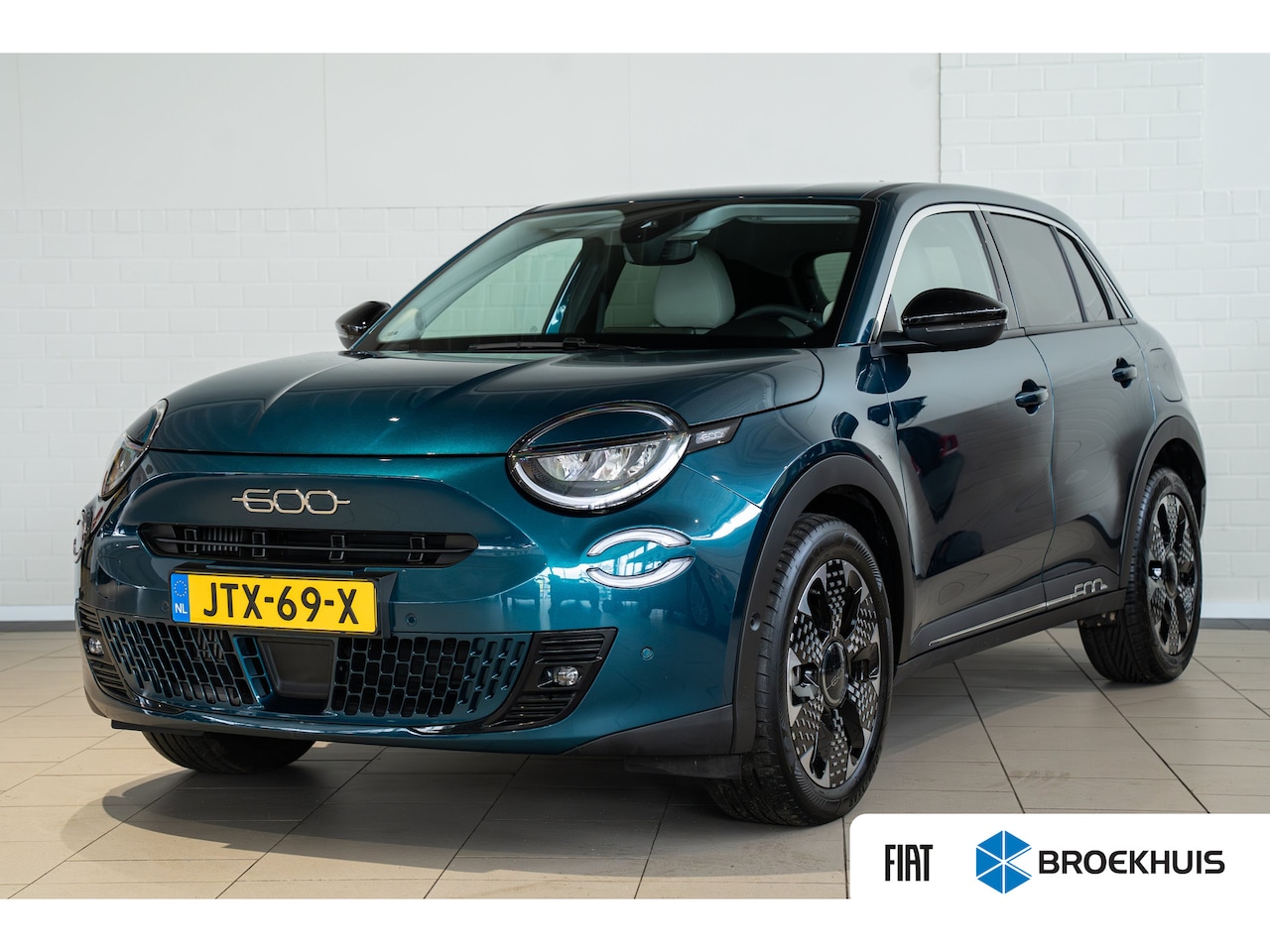 Fiat 600 - 1.2 Hybrid La Prima | Lederen Bekleding | Stoelverwarming | Climate Controle | Navigatie | - AutoWereld.nl