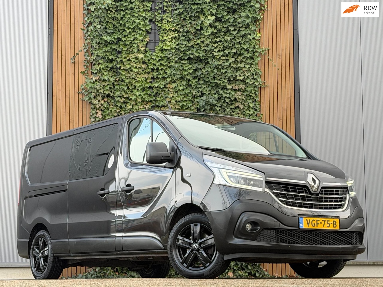 Renault Trafic - 2.0 dCi 170 T29 L2H1 DC Comfort|DUBBEL CABINE|TREKHAAK|AUTOMAAT - AutoWereld.nl