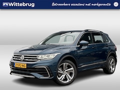 Volkswagen Tiguan - 1.4 TSI eHybrid R-Line Business+ / Pano / Head-up / Camera / Parkeersensoren V+A / Navigat