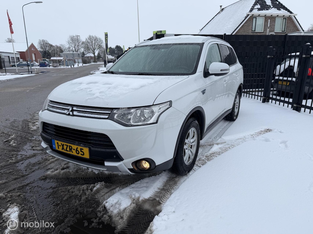 Mitsubishi Outlander - 2.0 PHEV N.A.P, Stoelverwarming - AutoWereld.nl