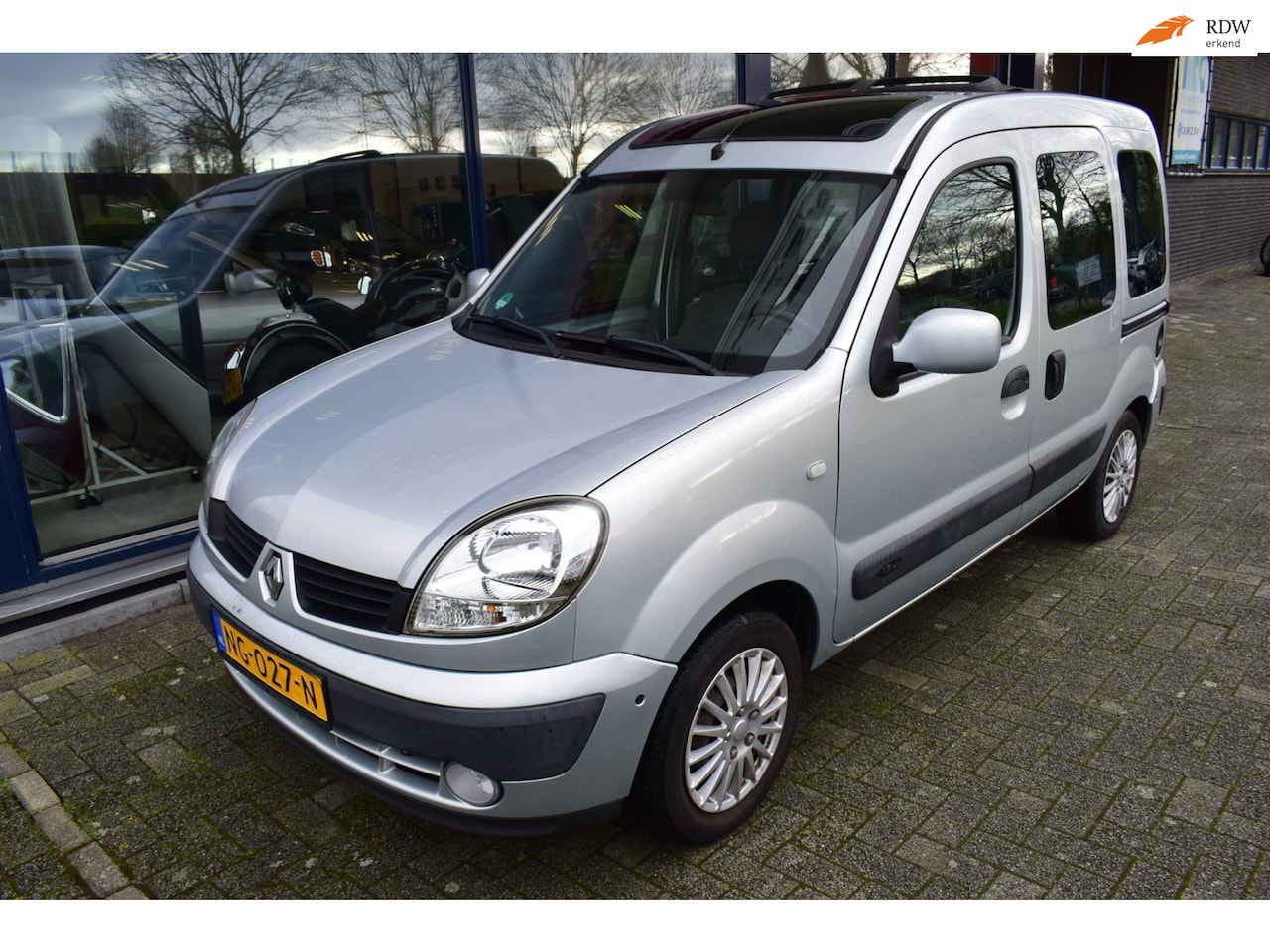 Renault Kangoo - 1.2-16V Expression airco - AutoWereld.nl
