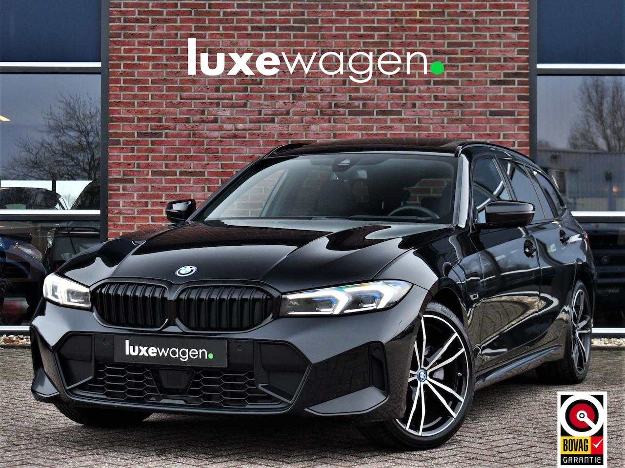 BMW 3-serie Touring - 330e M-Sport Pano ACC Trekh H/K HUD 19inch Stuurverw - AutoWereld.nl