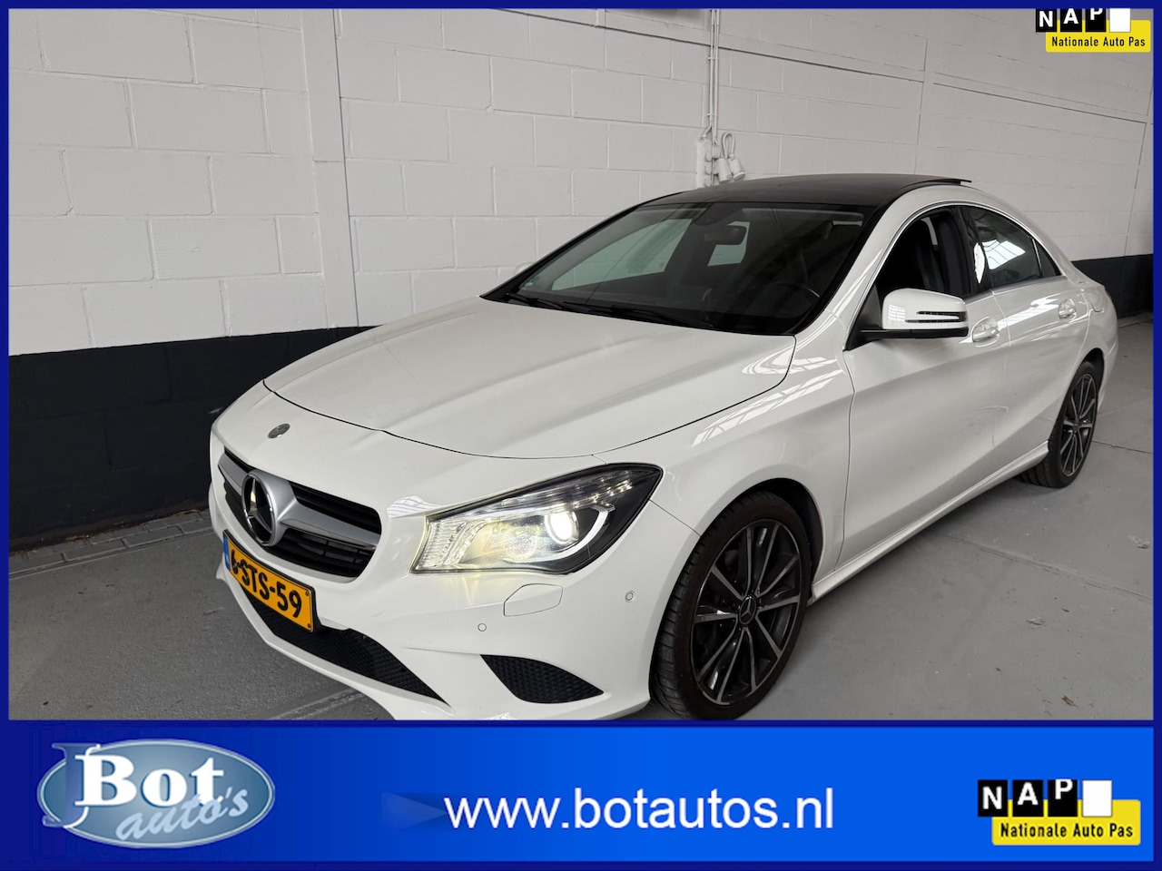 Mercedes-Benz CLA-Klasse - 180 / ELEKTR.SCHUIF PANORAMADAK / LMV 18`` / PDC / CRUISE CONTR./ NAVI - AutoWereld.nl