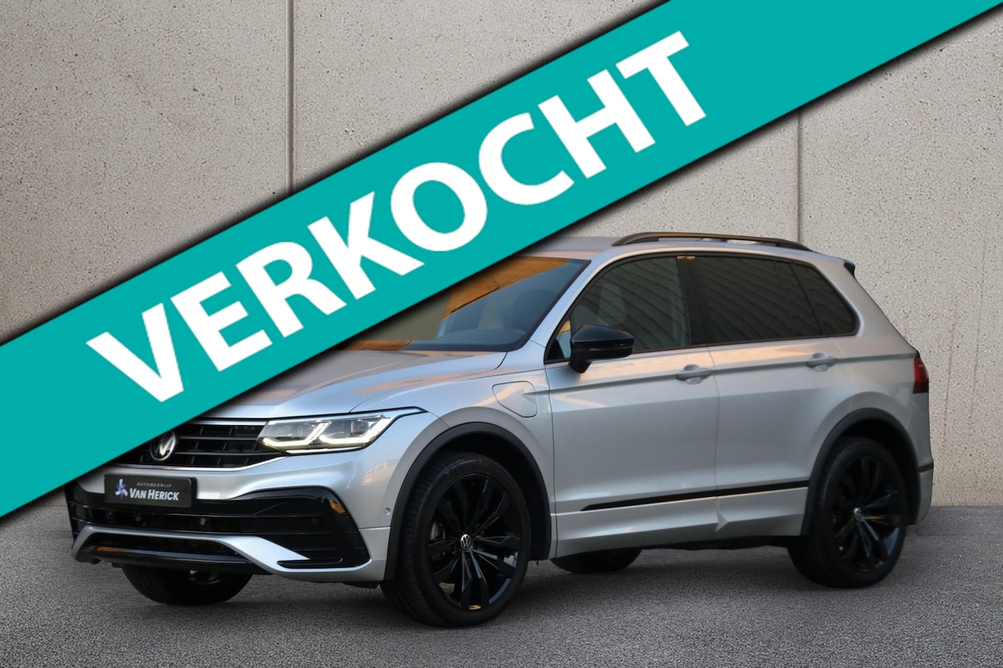 Volkswagen Tiguan - 1.4 TSI eHybrid 245PK R-Line Business+ | Blackstyle | ACC | LED Matrix - AutoWereld.nl