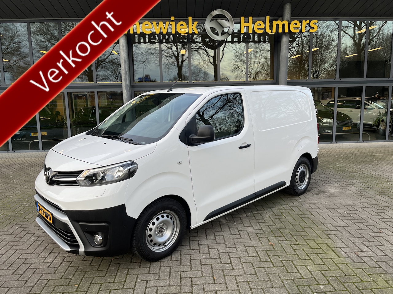 Toyota ProAce Compact - 1.6 D-4D Cool Comfort | 3 PERS. | AIRCO | CAMERA | CRUISE | NAVI | PDC V&A - AutoWereld.nl