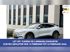 Ford Mustang Mach-E - Extended 290 pk RWD 98 kWh, panoramadak, leder vele opties, parelmoer wit, 1 e eigenaar, N